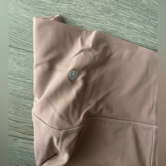 ⭐️Lululemon Align HR Crop 23” Twilight Rose⭐️ - Picture 3 of 11